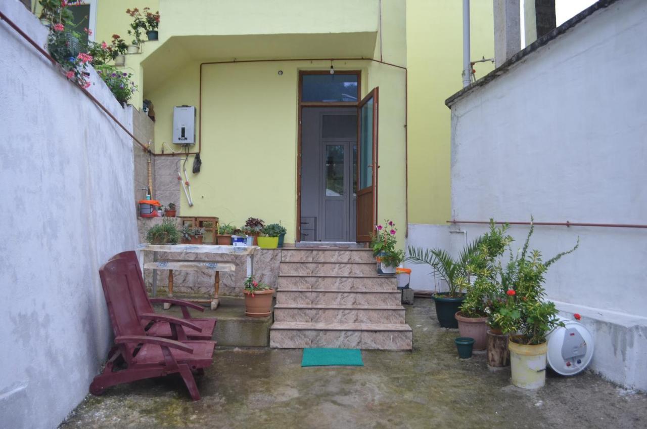 Akhmed Guest House Kwariati Exterior foto